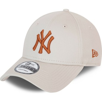 Casquette courbée beige ajustable avec logo marron 9FORTY League Essential New York Yankees MLB New Era