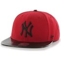 casquette-plate-rouge-snapback-avec-visiere-brillante-mlb-newyork-yankees-47-brand